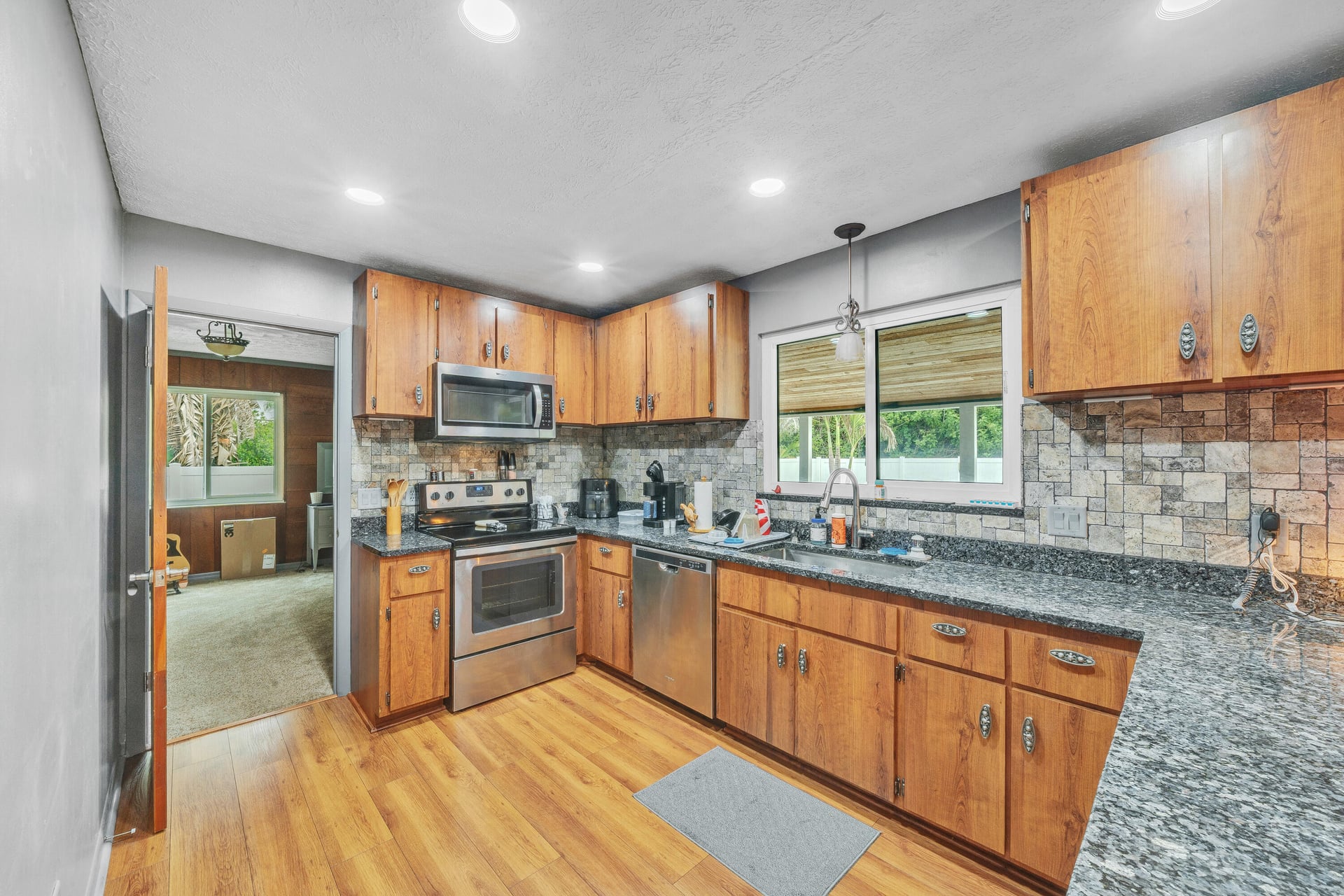 Residence photo 25