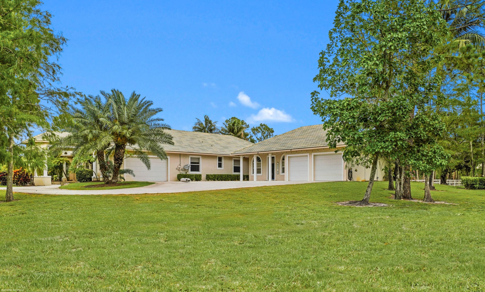  Residence photo 9