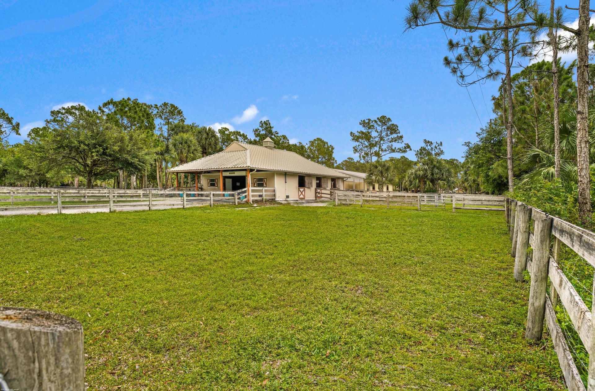  Residence photo 48
