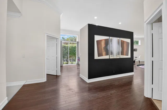 Residence photo 6