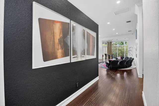 Residence photo 8