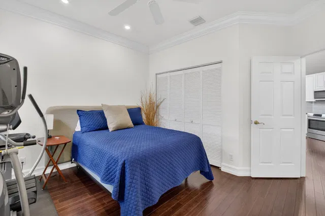 Residence photo 26