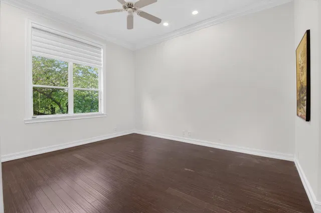 Residence photo 30