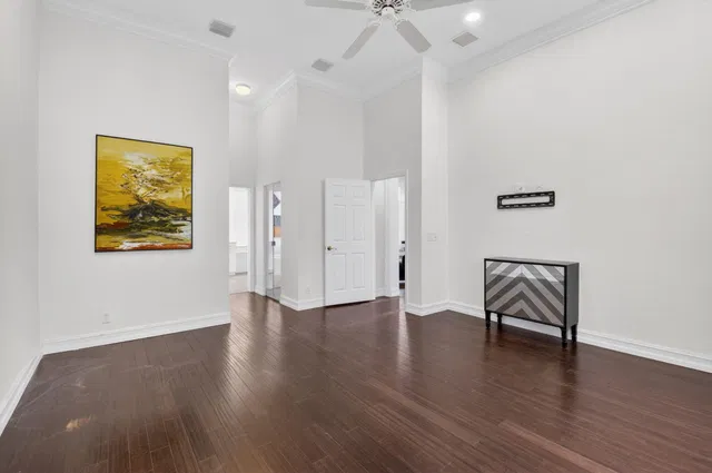 Residence photo 32