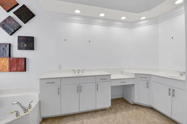 Residence photo 35