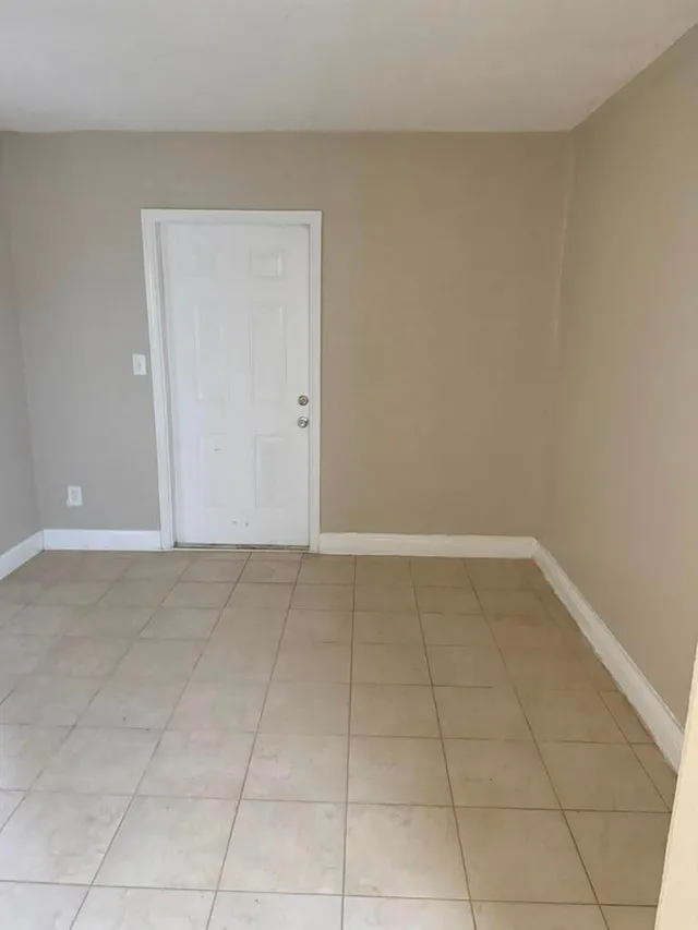 Residence photo 17
