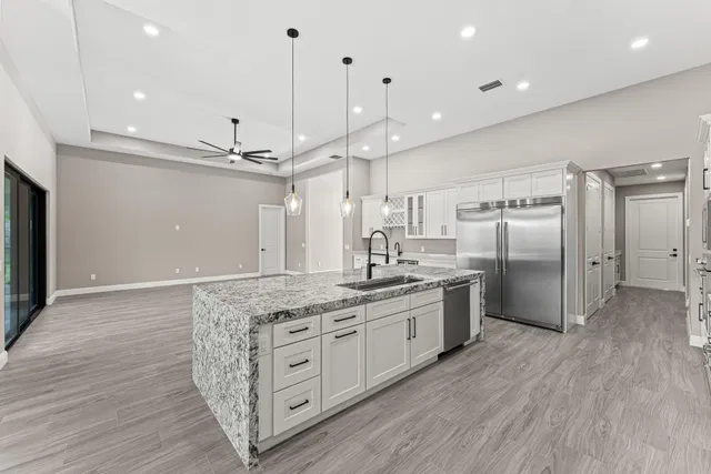 Residence photo 19