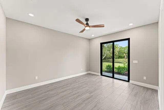 Residence photo 32