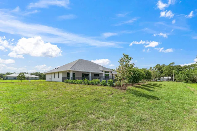 Residence photo 49