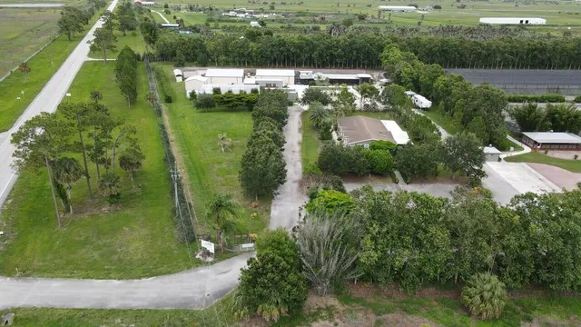 Residence photo 17
