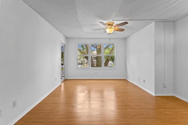 Unit 24 photo 6