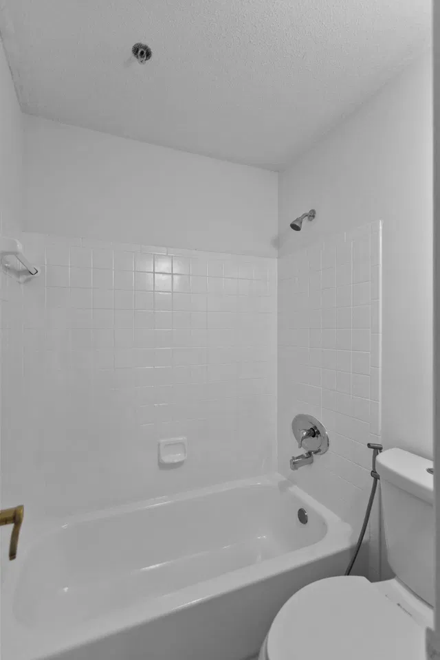 Unit 24 photo 25