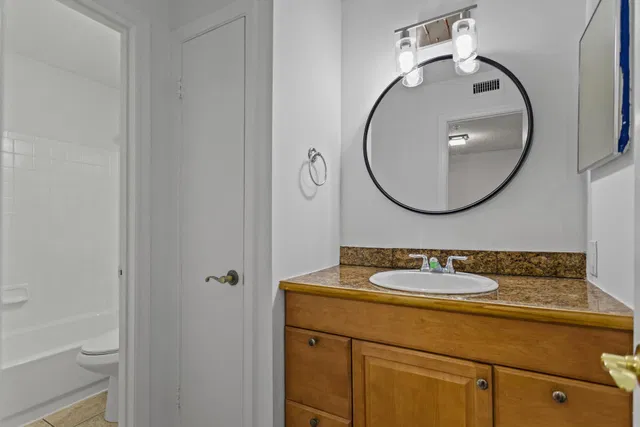 Unit 24 photo 26