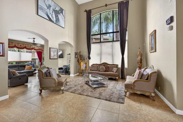 Residence photo 12
