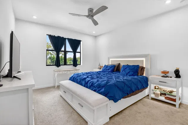Residence photo 17