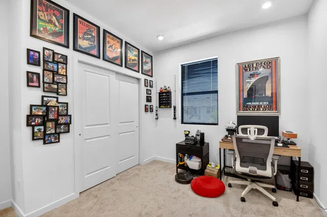 Residence photo 25