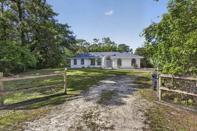 Residence photo 3
