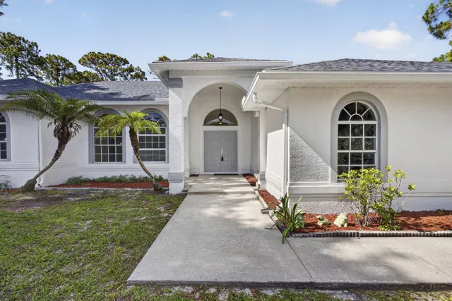 Residence photo 5