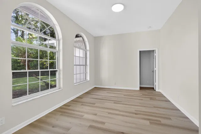 Residence photo 11