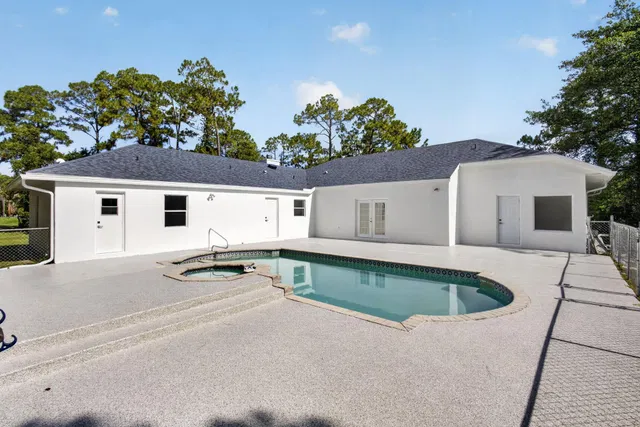 Residence photo 45