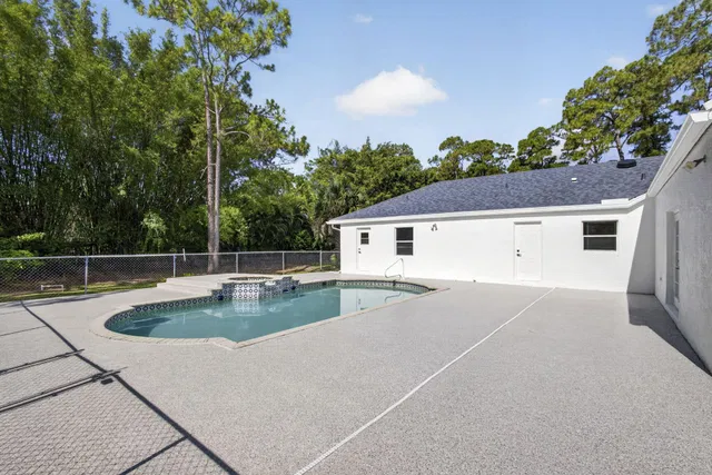 Residence photo 52