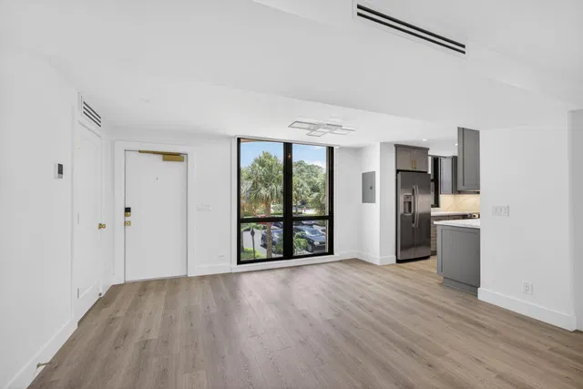 Residence photo 9