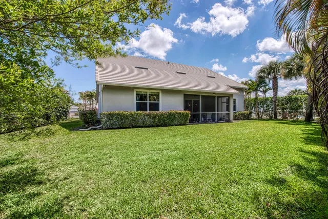  Residence photo 32