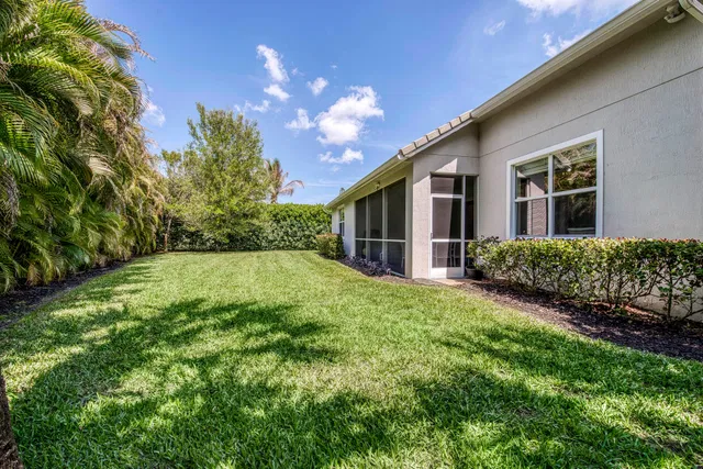 Residence photo 36