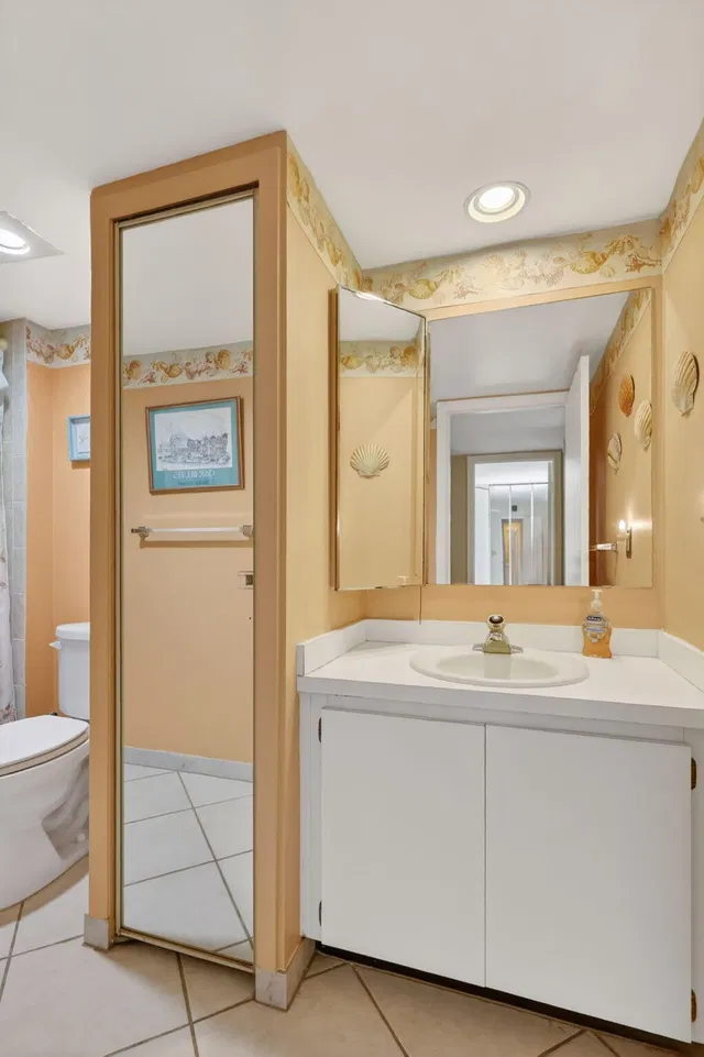  Unit 202 photo 32