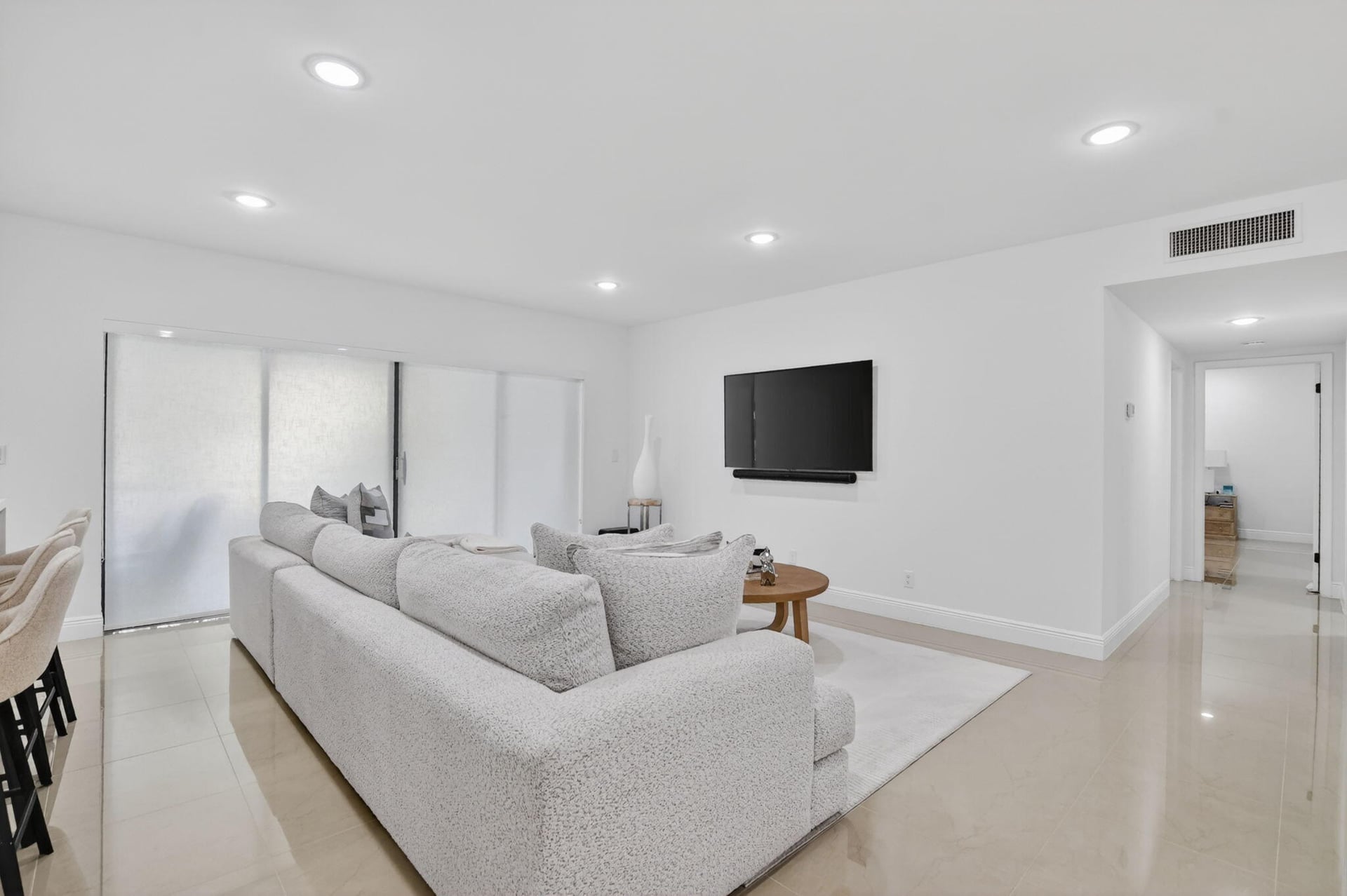 Unit E104 photo 9