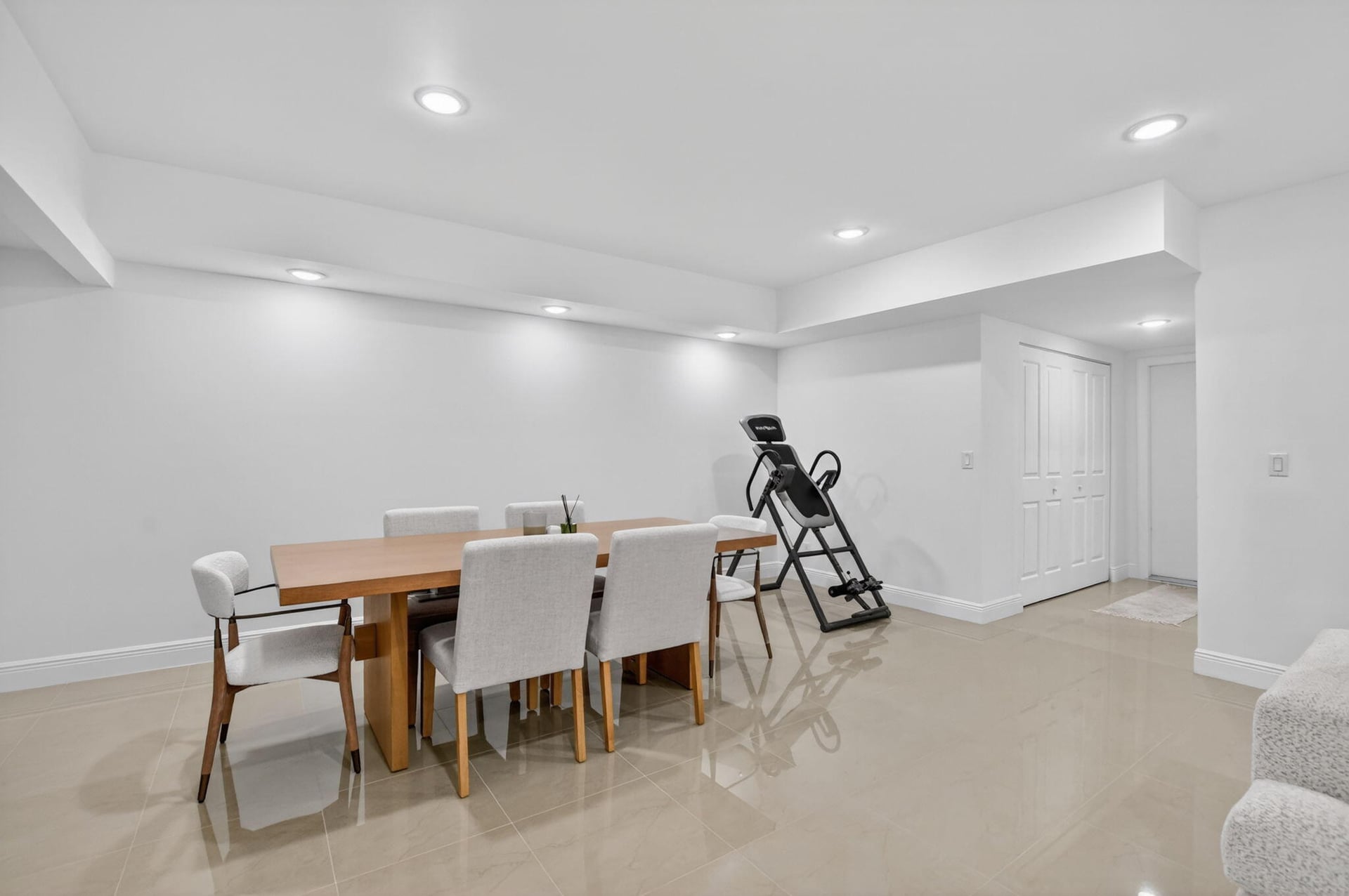 Unit E104 photo 17