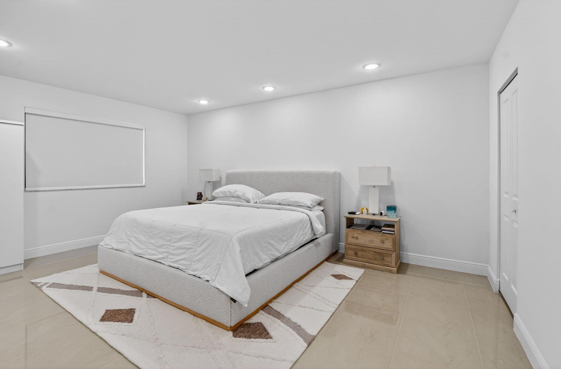Unit E104 photo 19