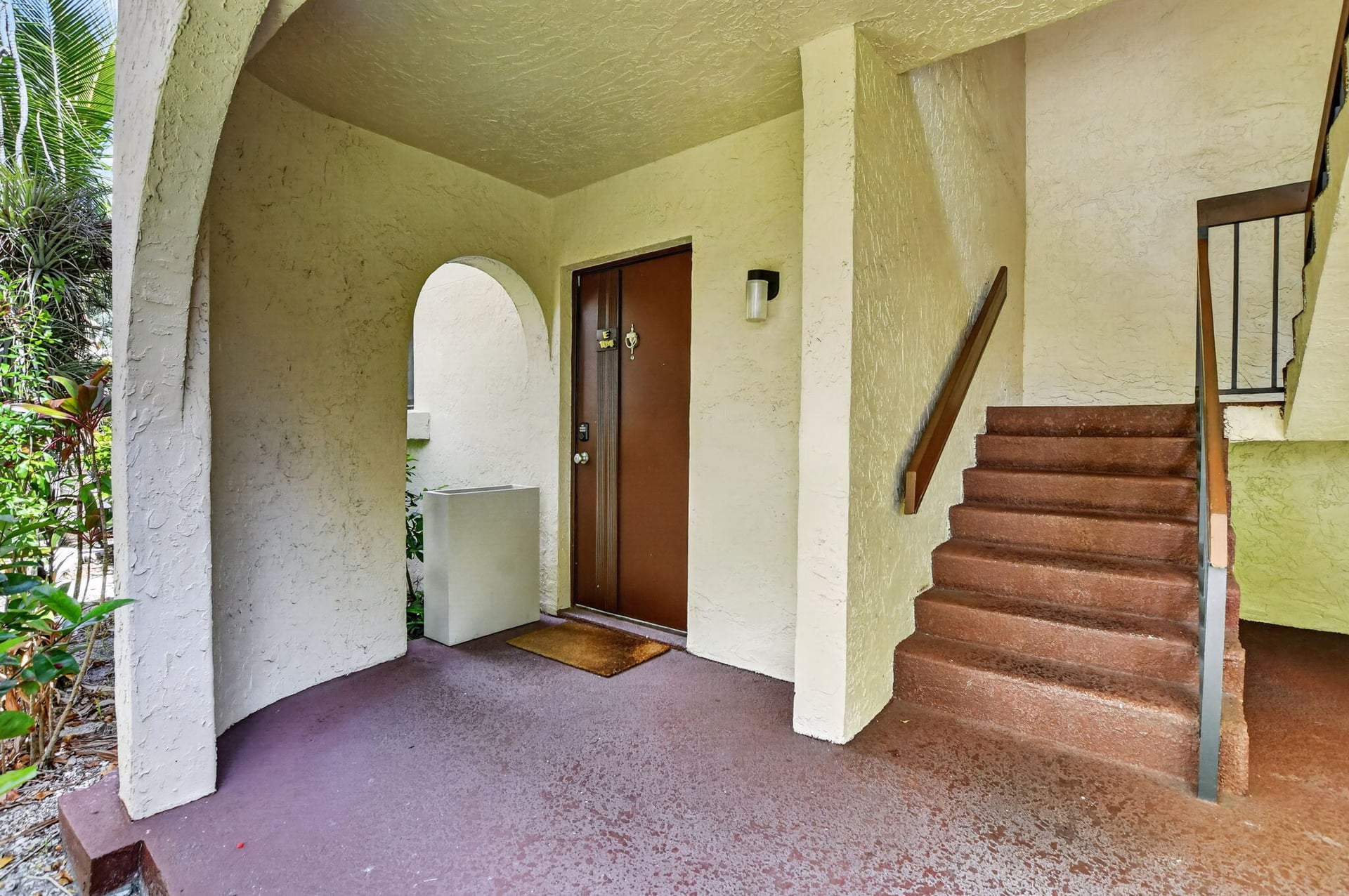 Unit E104 photo 35