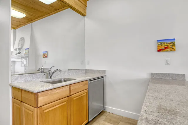  Residence photo 8