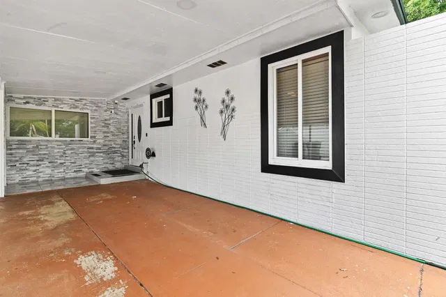 Residence photo 3
