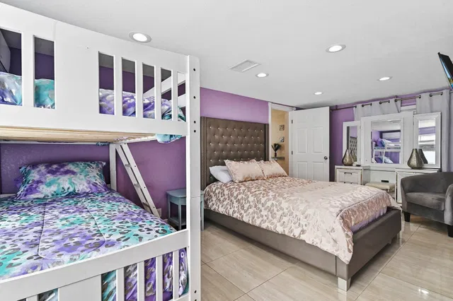 Residence photo 11
