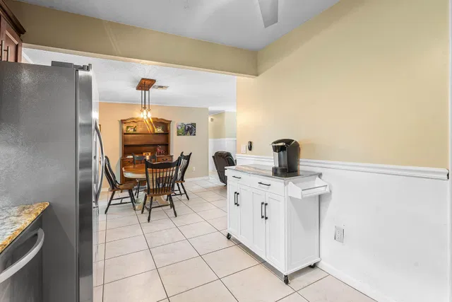 Residence photo 8