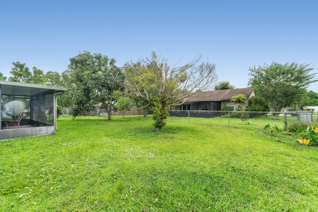 Residence photo 22