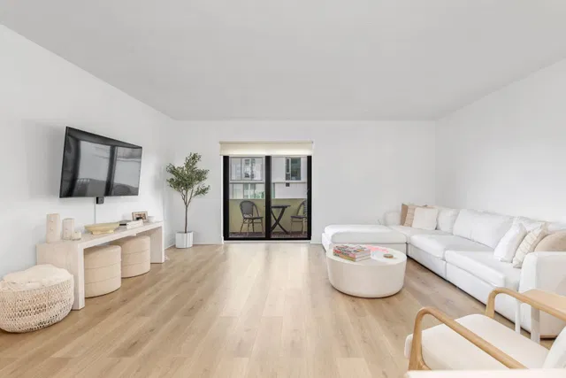 Downtown West Palm Beach Unit 5g photo 2