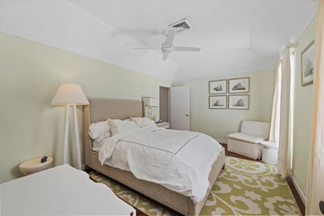 Residence photo 20