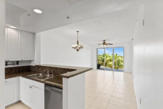 Boca Raton Unit 503 photo 6
