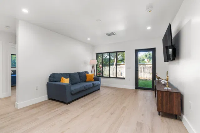 Residence photo 33