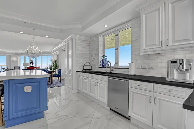 Oasis Singer Island Unit 9b photo 12