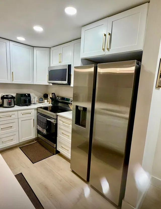  Unit 106 photo 6