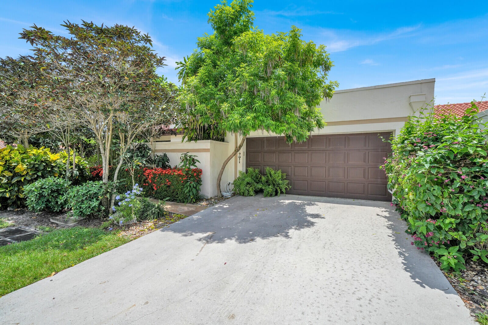 Residence photo 2