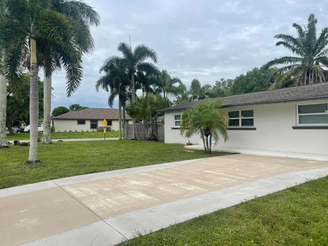Residence photo 3