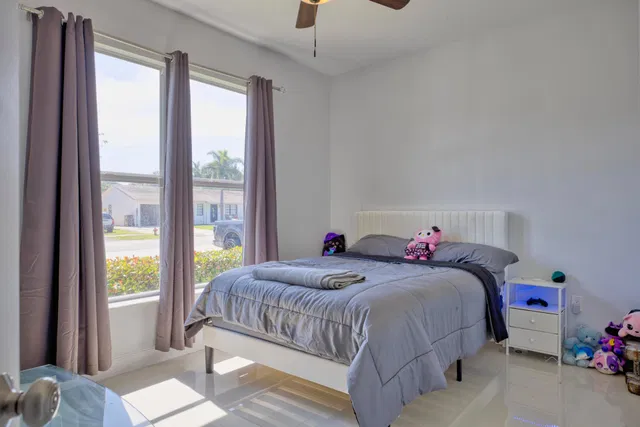  Residence photo 4