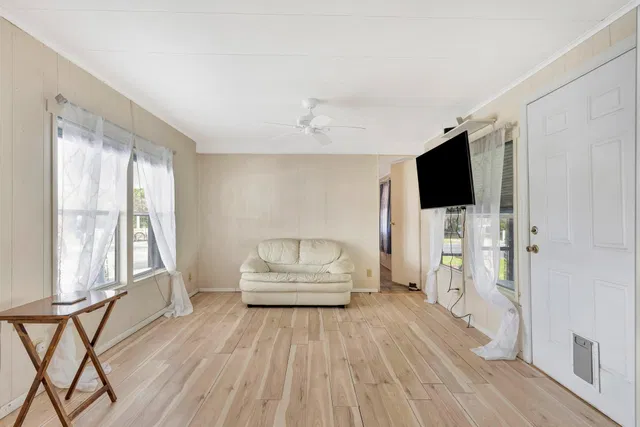 Residence photo 18