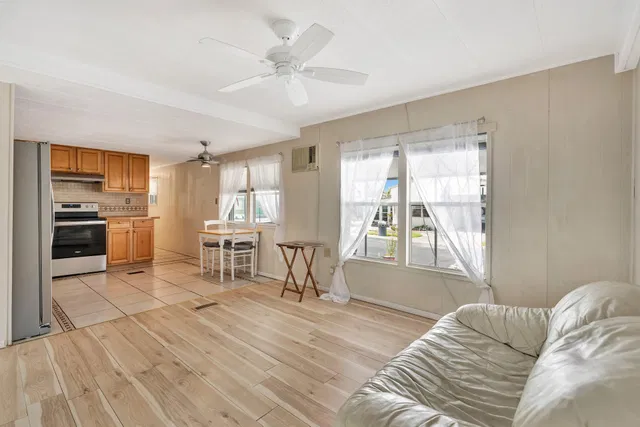 Residence photo 22