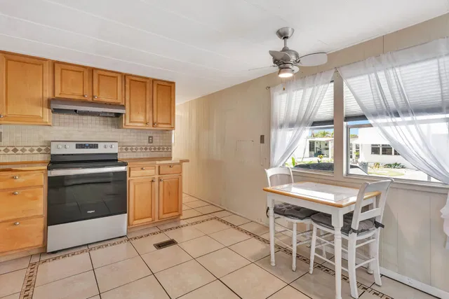 Residence photo 24